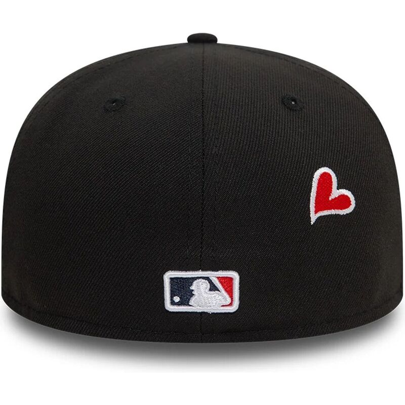 casquette-plate-noire-ajustee-59fifty-heart-icon-atlanta-braves-mlb-new-era