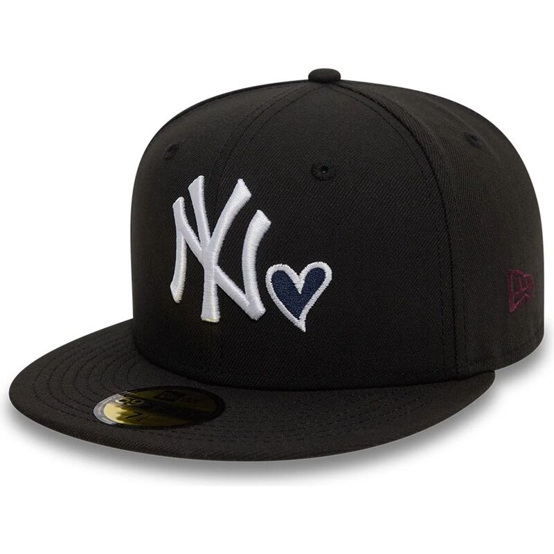 shapka-ploska-cherna-reguliruema-59fifty-heart-icon-na-new-york-yankees-mlb-ot-new-era