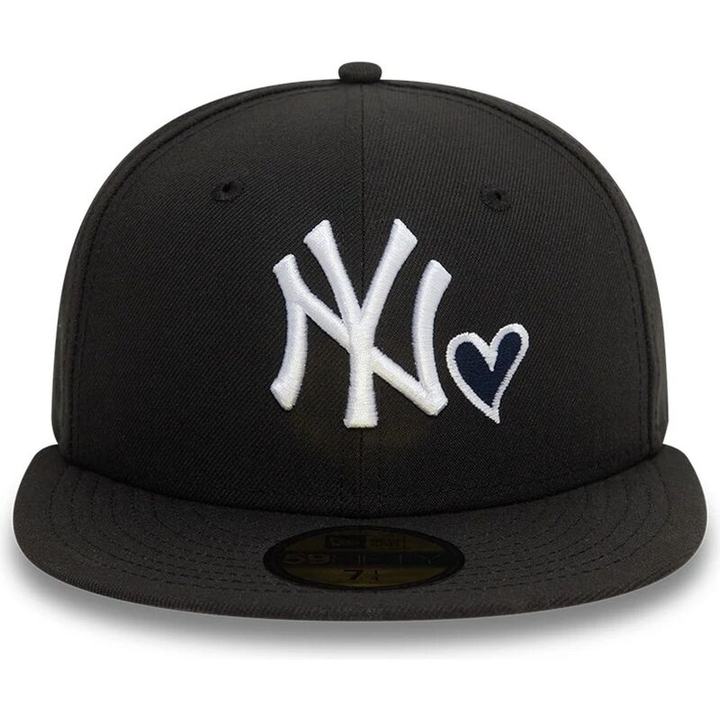 shapka-ploska-cherna-reguliruema-59fifty-heart-icon-na-new-york-yankees-mlb-ot-new-era