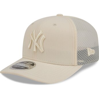New Era 9SEVENTY Stretch Snap Color Pack New York Yankees MLB Beige Trucker Hat