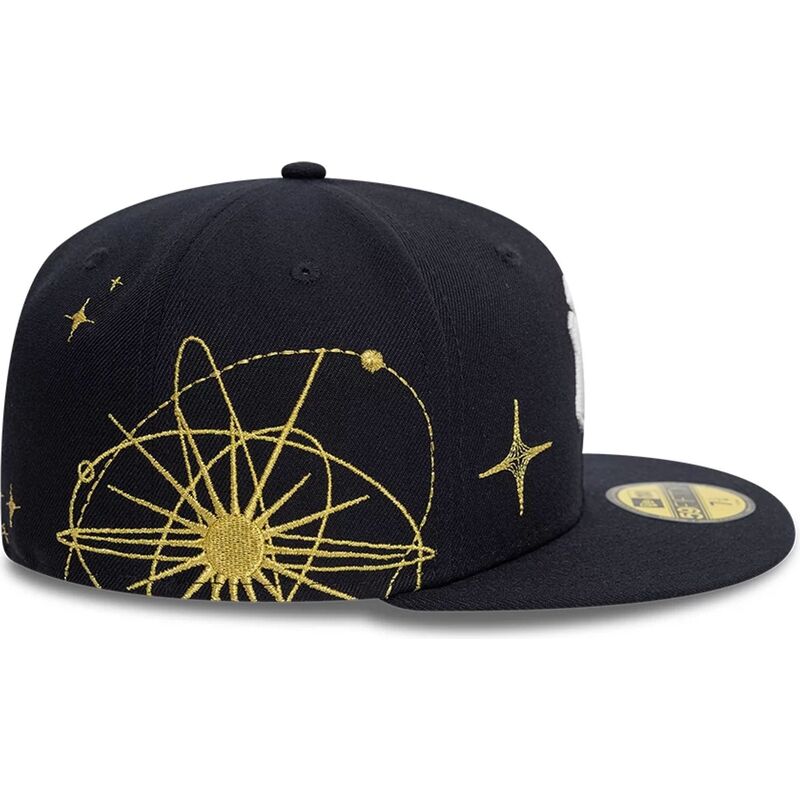 new-era-ploska-kozirka-59fifty-zodiak-new-york-yankees-mlb-tmnosinya-prilepnala-shapka