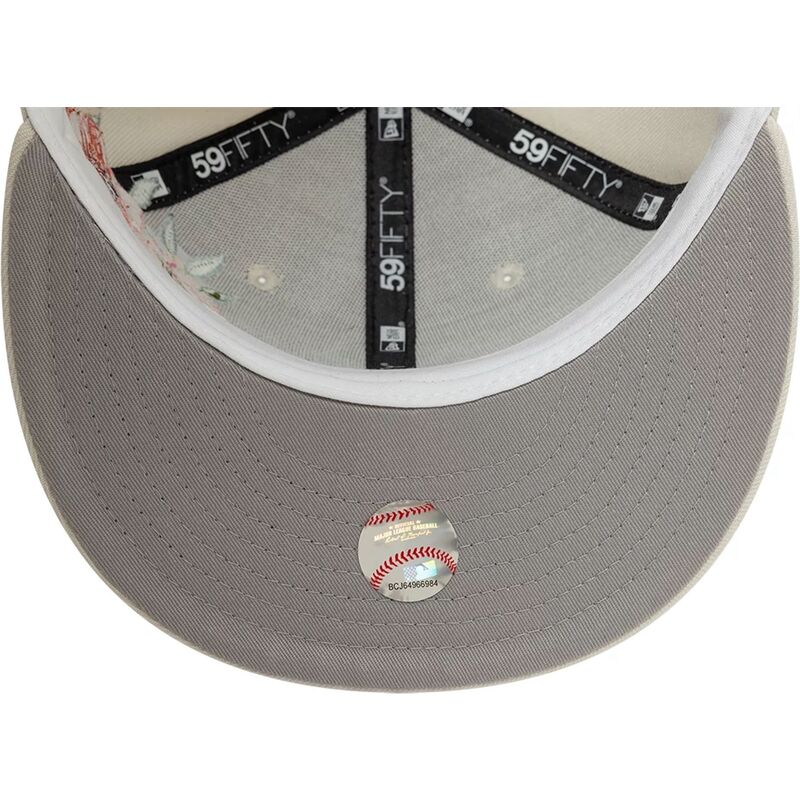 shapka-ploska-bezhov-prilepnala-59fifty-floral-na-new-york-yankees-mlb-ot-new-era