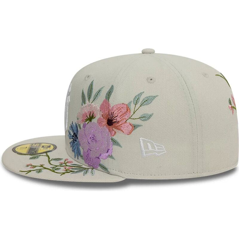 shapka-ploska-bezhov-prilepnala-59fifty-floral-na-new-york-yankees-mlb-ot-new-era