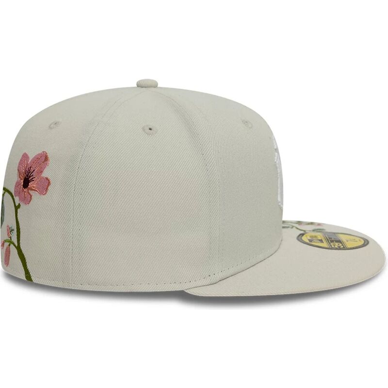 shapka-ploska-bezhov-reguliruema-59fifty-floral-na-new-york-yankees-mlb-ot-new-era