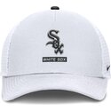 shapka-izvita-byala-snapbek-primetime-dri-fit-rise-structured-na-chicago-white-sox-mlb-ot-nike