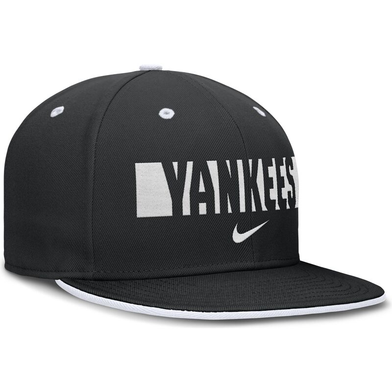 nike-ploska-kozirka-primetime-dri-fit-true-strukturirana-krgla-kozirka-new-york-yankees-mlb-cherna-prilepnala-shapka