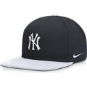shapka-ploska-tmnosin-snapbek-dri-fit-pro-structured-square-bill-na-new-york-yankees-mlb-ot-nike