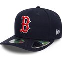 shapka-izvita-tmnosin-snapbek-9seventy-stretch-snap-player-replica-na-boston-red-sox-mlb-ot-new-era