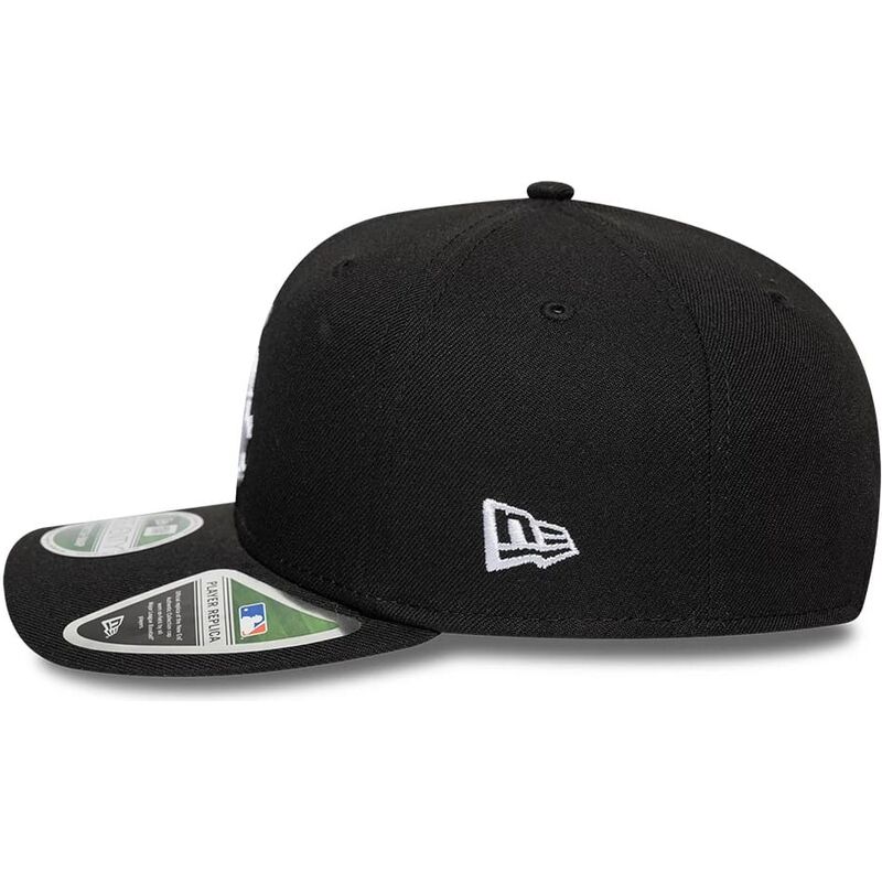 shapka-izvita-cherna-snapbek-9seventy-stretch-snap-player-replica-na-chicago-white-sox-mlb-ot-new-era