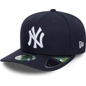 shapka-izvita-tmnosin-snapbek-9seventy-stretch-snap-player-replica-na-new-york-yankees-mlb-ot-new-era