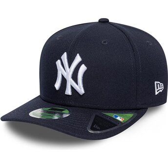 Шапка извита тъмносин снапбек 9SEVENTY Stretch Snap Player Replica на New York Yankees MLB от New Era
