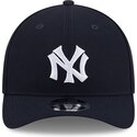 shapka-izvita-tmnosin-snapbek-9forty-m-crown-hall-of-fame-na-new-york-yankees-mlb-ot-new-era