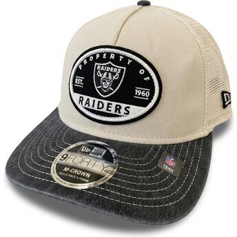 Шапка извита тракер бежов снапбек 9FORTY M-Crown A Frame Fray на Las Vegas Raiders NFL от New Era