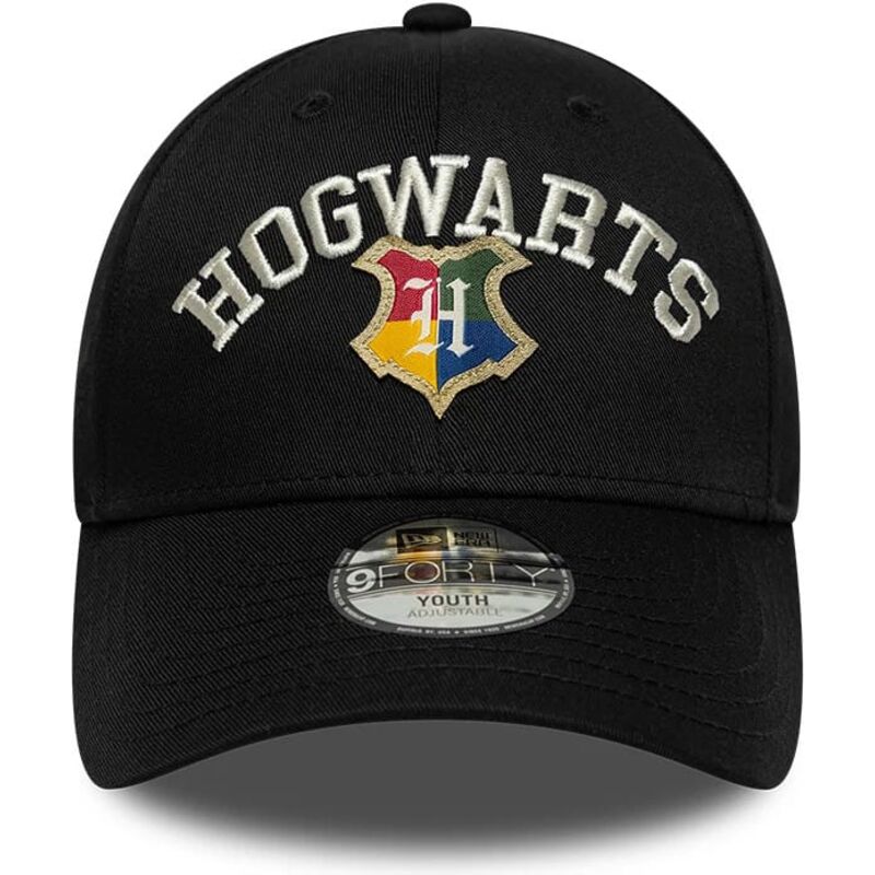 shapka-izvita-cherna-snapbek-za-deca-9forty-wordmark-na-hogwarts-harry-potter-ot-new-era