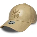shapka-izvita-bezhov-reguliruem-9forty-pu-pattern-na-new-york-yankees-mlb-ot-new-era
