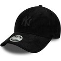 shapka-izvita-cherna-reguliruem-9forty-cord-na-new-york-yankees-mlb-ot-new-era