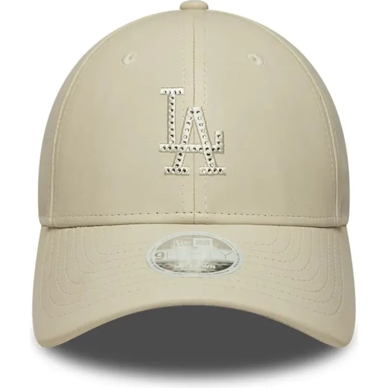 shapka-izvita-bezhov-snapbek-9forty-m-crown-pu-diamante-na-los-angeles-dodgers-mlb-ot-new-era