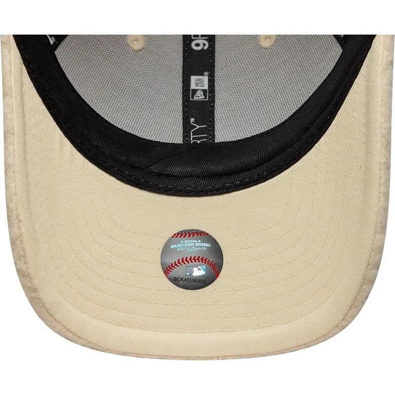 shapka-izvita-bezhov-snapbek-9forty-m-crown-winter-borg-na-los-angeles-dodgers-mlb-ot-new-era shapka-izvita-bezhov-snapbek-9forty-m-crown-winter-borg-na-los-angeles-dodgers-mlb-ot-new-era