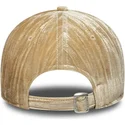shapka-izvita-bezhov-reguliruem-9twenty-velour-na-new-york-yankees-mlb-ot-new-era
