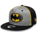 shapka-ploska-siv-snapbek-za-deca-9fifty-piping-na-batman-dc-comics-ot-new-era