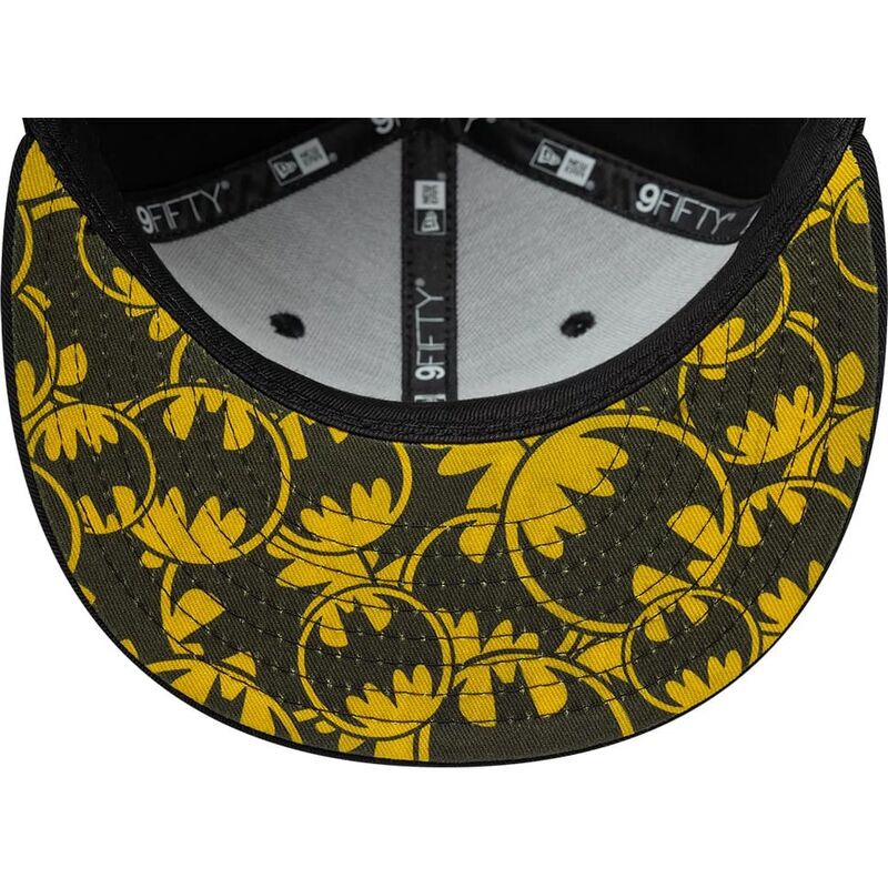 shapka-ploska-siv-snapbek-za-deca-9fifty-piping-na-batman-dc-comics-ot-new-era