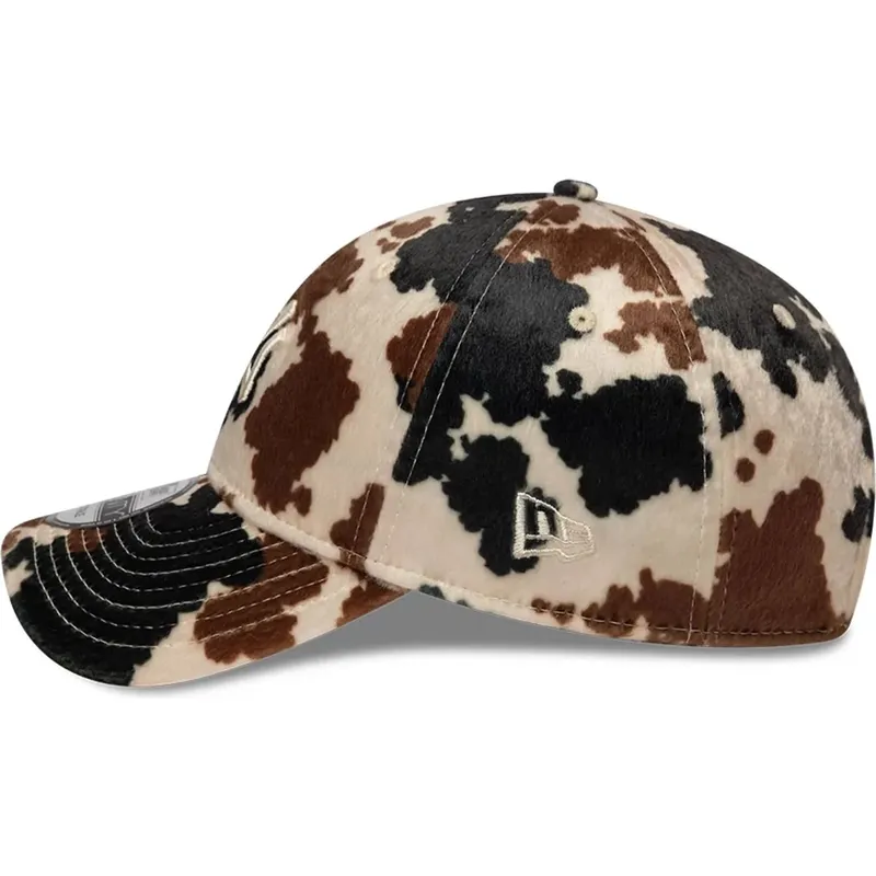 shapka-izvita-kafyav-reguliruem-9twenty-animal-print-na-new-york-yankees-mlb-ot-new-era