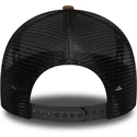 shapka-izvita-traker-kafyav-snapbek-a-frame-distressed-cord-na-red-bull-racing-formula-1-ot-new-era