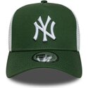 shapka-izvita-traker-zelena-snapbek-a-frame-league-essential-na-new-york-yankees-mlb-ot-new-era