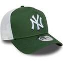 shapka-izvita-traker-zelena-snapbek-a-frame-league-essential-na-new-york-yankees-mlb-ot-new-era