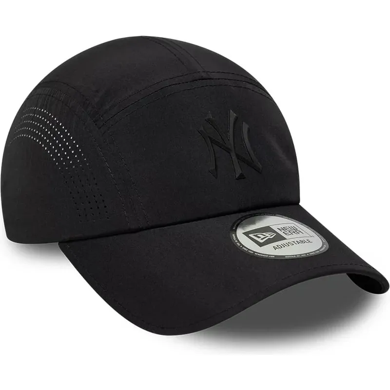 shapka-izvita-traker-cherna-snapbek-runner-tech-midi-na-new-york-yankees-mlb-ot-new-era