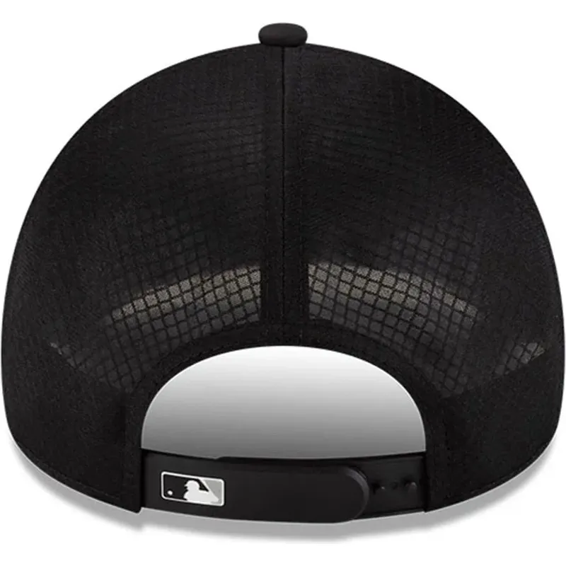 shapka-izvita-traker-cherna-snapbek-9forty-apex-batting-practice-na-chicago-white-sox-mlb-ot-new-era shapka-izvita-traker-cherna-snapbek-9forty-apex-batting-practice-na-chicago-white-sox-mlb-ot-new-era