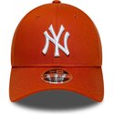 shapka-izvita-oranzhev-snapbek-9forty-m-crown-na-new-york-yankees-mlb-ot-new-era