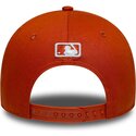 shapka-izvita-oranzhev-snapbek-9forty-m-crown-na-new-york-yankees-mlb-ot-new-era
