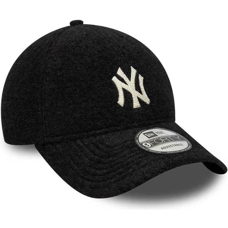 shapka-izvita-cherna-snapbek-9forty-winter-borg-na-new-york-yankees-mlb-ot-new-era