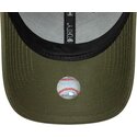 shapka-izvita-zelena-reguliruem-9forty-outline-camo-na-new-york-yankees-mlb-ot-new-era