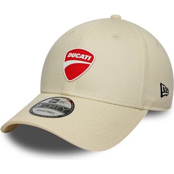 Шапка извита бежов регулируем 9FORTY Core на Ducati Motor MotoGP от New Era