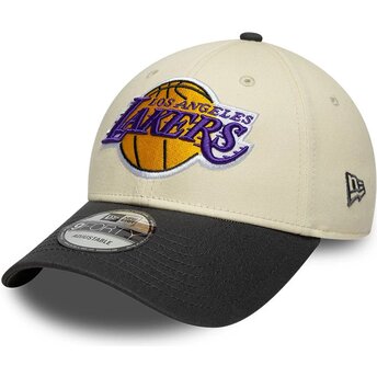Шапка извита бежов регулируем 9FORTY Colour Block на Los Angeles Lakers NBA от New Era
