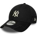 shapka-izvita-cherna-reguliruem-9forty-stitched-na-new-york-yankees-mlb-ot-new-era