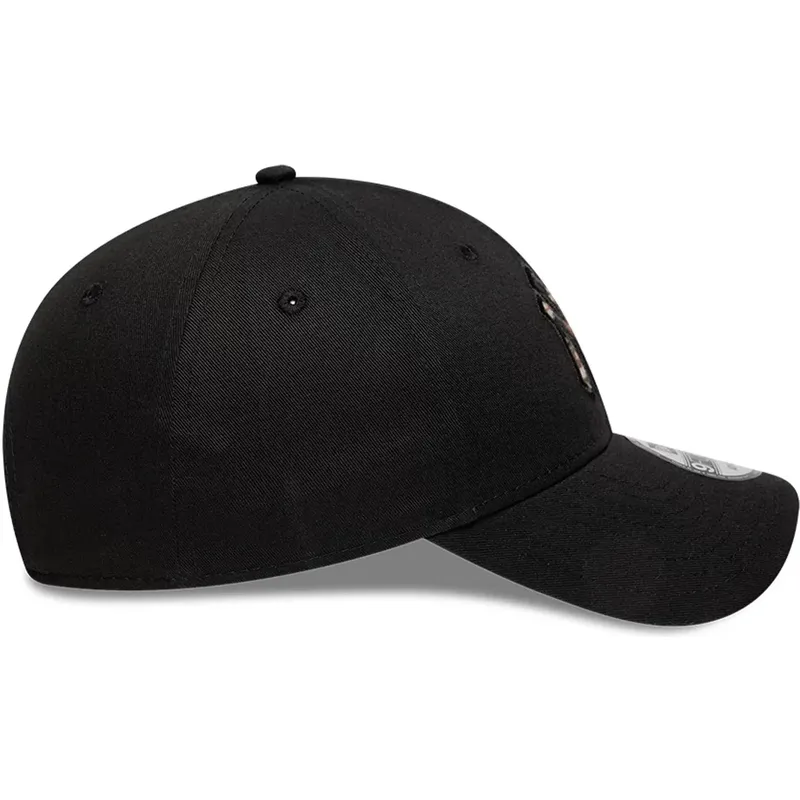 shapka-izvita-cherna-reguliruem-9forty-faux-pony-infill-na-new-york-yankees-mlb-ot-new-era shapka-izvita-cherna-reguliruem-9forty-faux-pony-infill-na-new-york-yankees-mlb-ot-new-era
