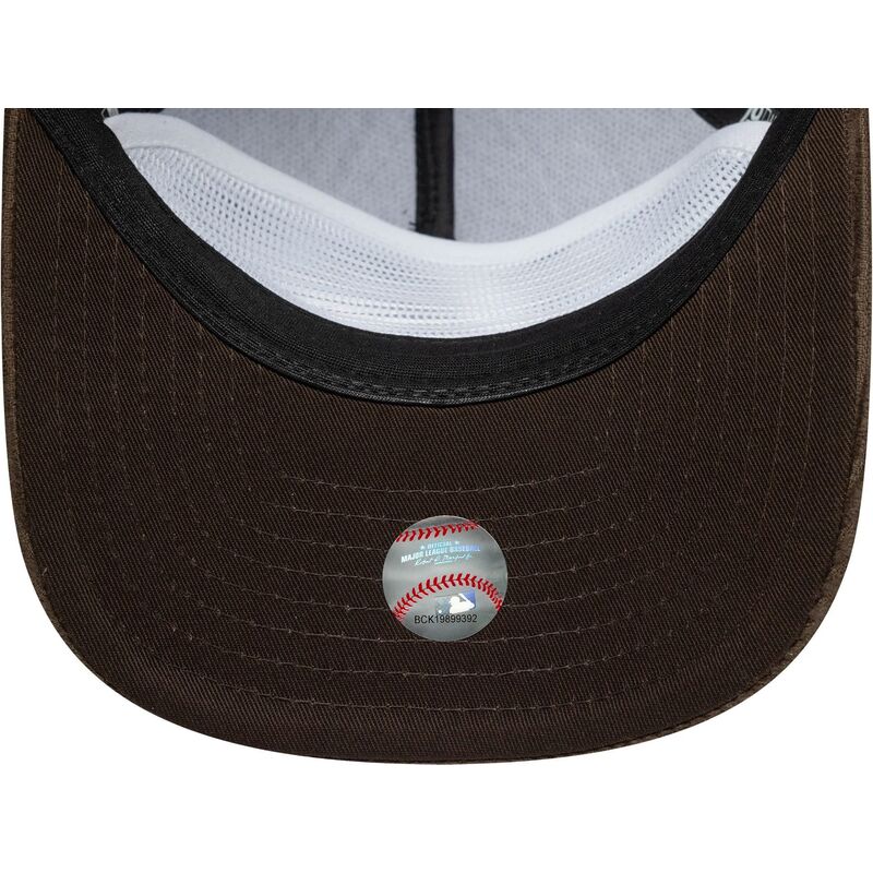 shapka-izvita-kafyav-snapbek-19twenty-cooperstown-cord-na-chicago-cubs-mlb-ot-new-era
