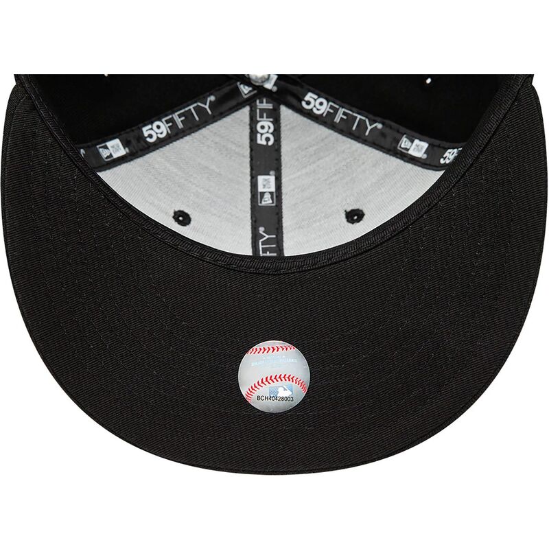 shapka-ploska-cherna-prilepnala-59fifty-na-chicago-white-sox-mlb-ot-new-era