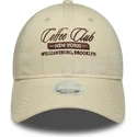 shapka-izvita-bezhov-reguliruem-9twenty-coffee-club-ot-new-era