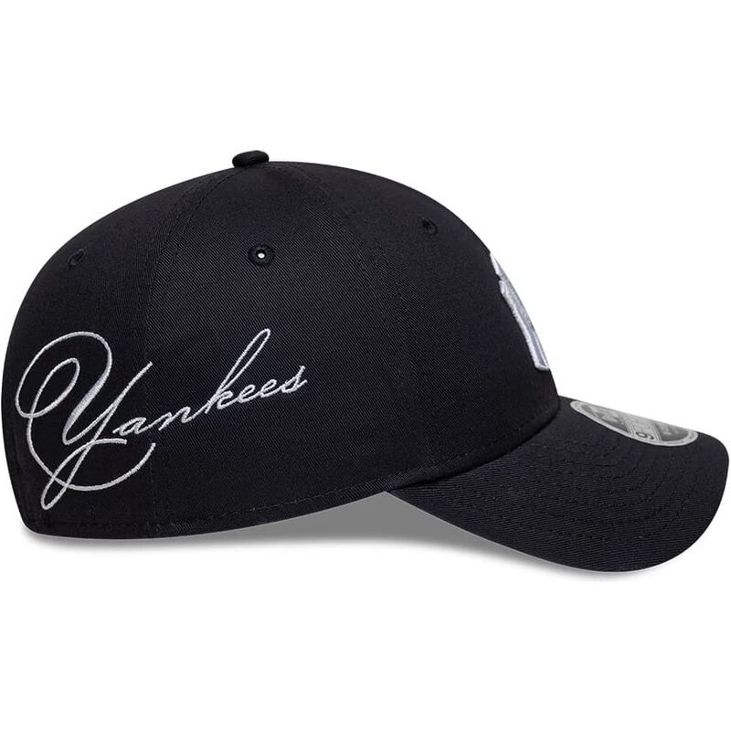 shapka-izvita-tmnosin-snapbek-9forty-m-crown-side-script-na-new-york-yankees-mlb-ot-new-era