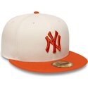 shapka-ploska-bezhov-prilepnala-59fifty-league-essential-na-new-york-yankees-mlb-ot-new-era