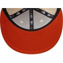 shapka-ploska-bezhov-prilepnala-59fifty-league-essential-na-new-york-yankees-mlb-ot-new-era