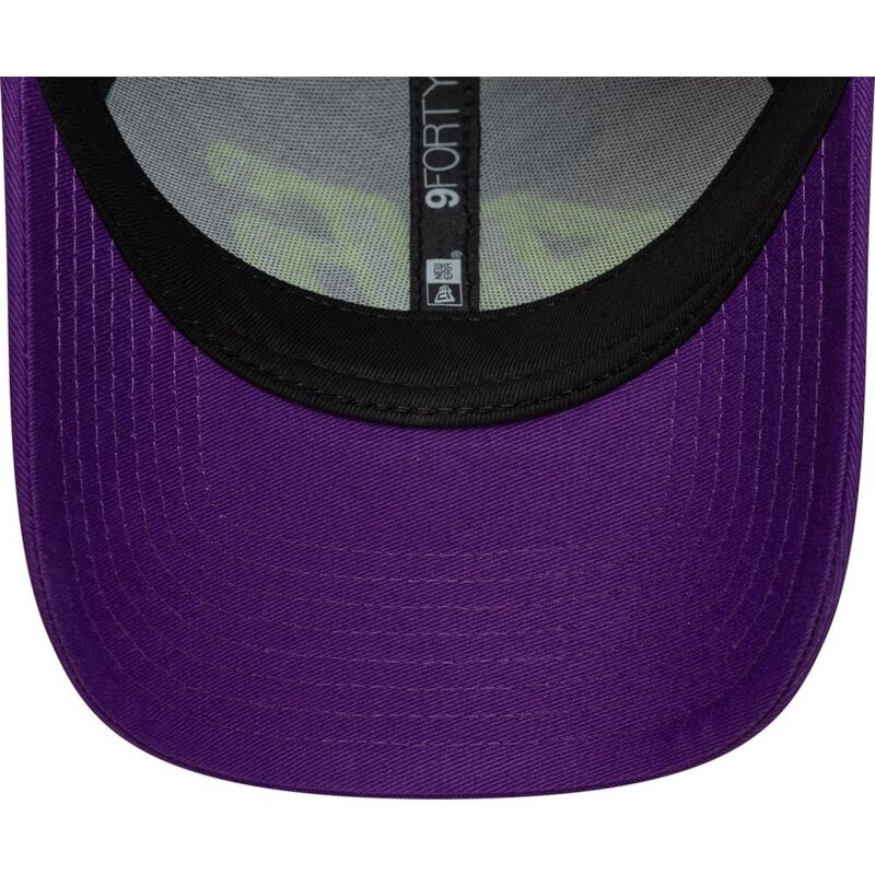 shapka-izvita-violetka-reguliruem-9forty-wordmark-na-valentino-rossi-vr46-motogp-ot-new-era
