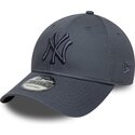 shapka-izvita-siv-reguliruem-9forty-league-essential-na-new-york-yankees-mlb-ot-new-era