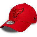 shapka-izvita-chervena-reguliruem-9forty-outline-na-chicago-bulls-nba-ot-new-era