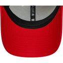 shapka-izvita-chervena-reguliruem-9forty-contrast-visor-vespa-piaggio-ot-new-era