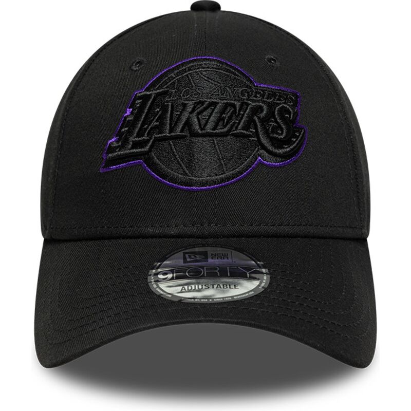 shapka-izvita-cherna-reguliruem-9forty-outline-na-los-angeles-lakers-nba-ot-new-era shapka-izvita-cherna-reguliruem-9forty-outline-na-los-angeles-lakers-nba-ot-new-era